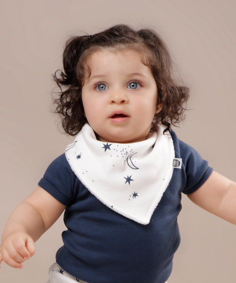 Babador-bandana-bebe-unissex-estrelas-midnight-3.jpg
