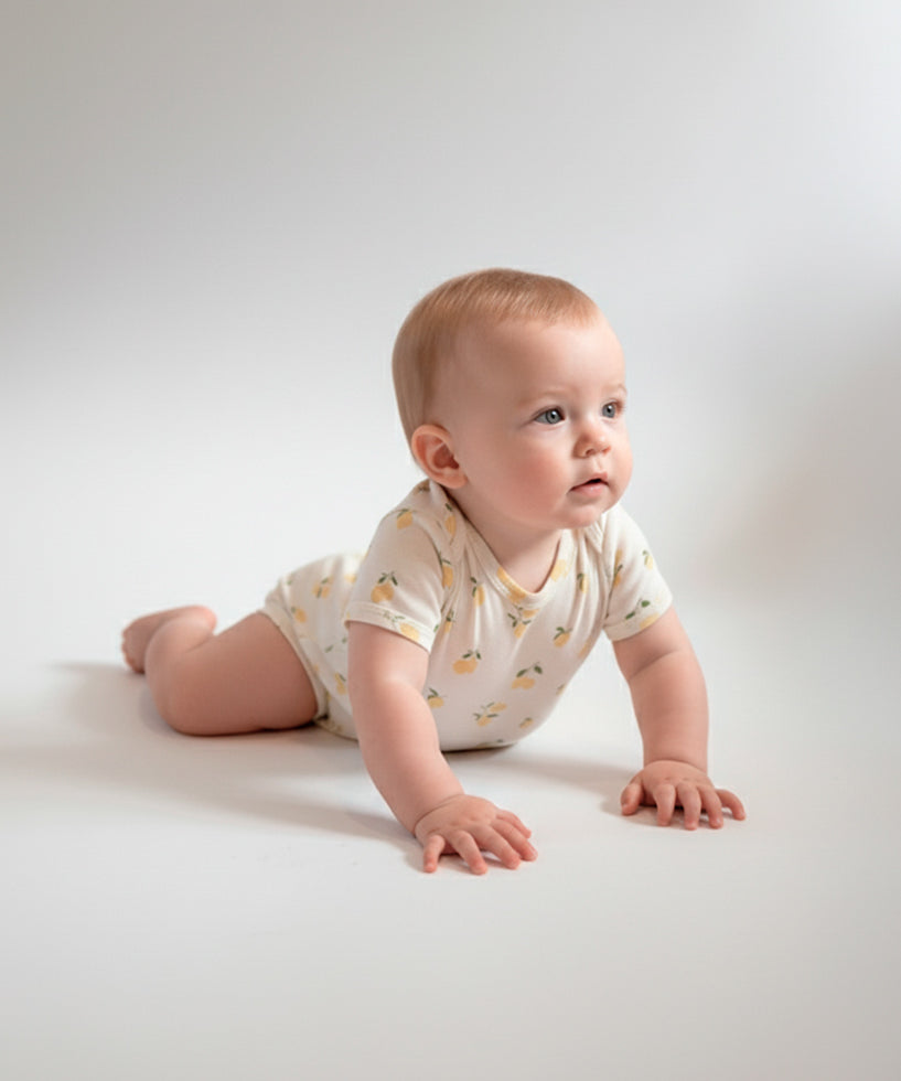 Body-de-bebe-manga-curta-unissex-menina-neutro-limoes-limone-amarelo-capri-verao-minimalista-baby-9.jpg