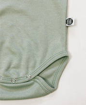 Body de Bebê Manga Curta Unissex | Liso Eucalipto