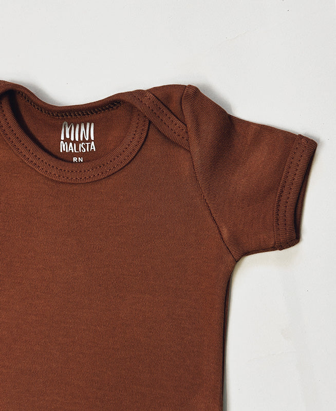 Body de Bebê Manga Curta Unissex | Liso Chocolate