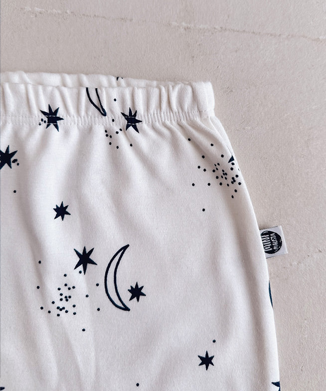 Calca-harem-bebe-unissex-estrelas-azul-midnight_59725e6c-0bf3-4141-9d02-25469ef8ab0e.jpg