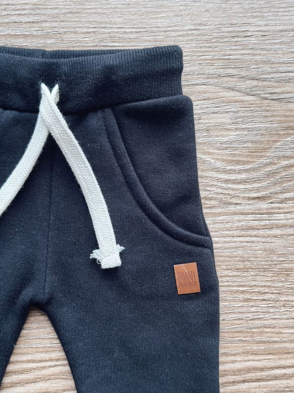 Calça Moletom Unissex Peluciado MiniMalista | Liso Preto