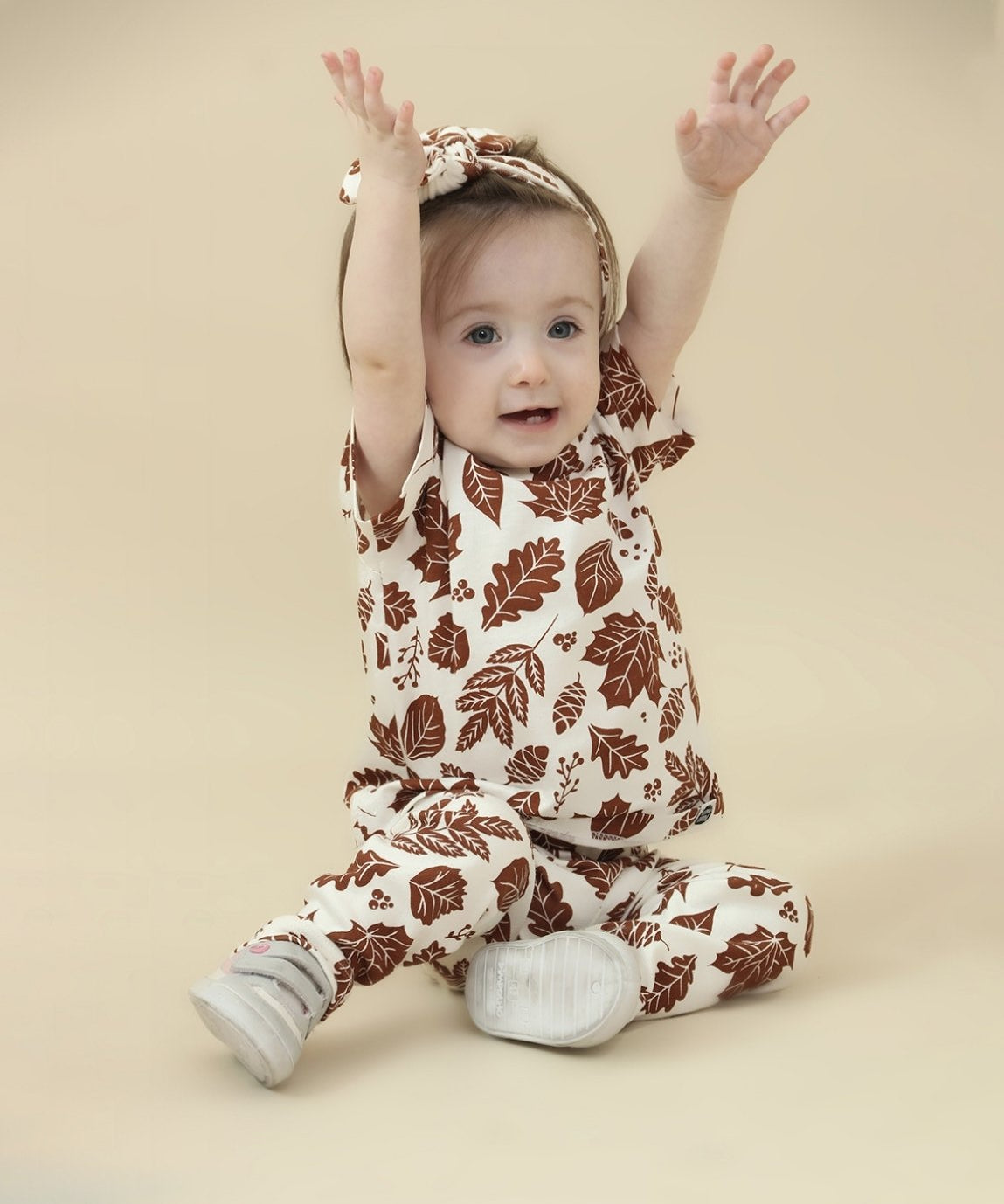 Look coordenado Fall MiniMalista: casaco moletom + Calça Legging Reta em estampa folhagem outono. Look infantil unissex outono, 100% algodão, do RN aos 5-6 anos, coleção especial.