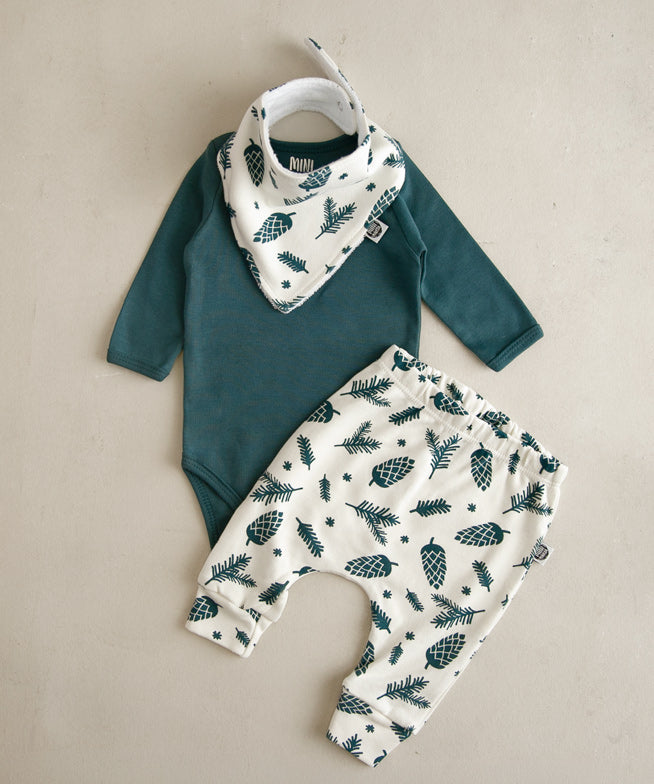 Conjunto-bebe-body-manga-longa-liso-deep-green-calca-babador-pine-cones.jpg