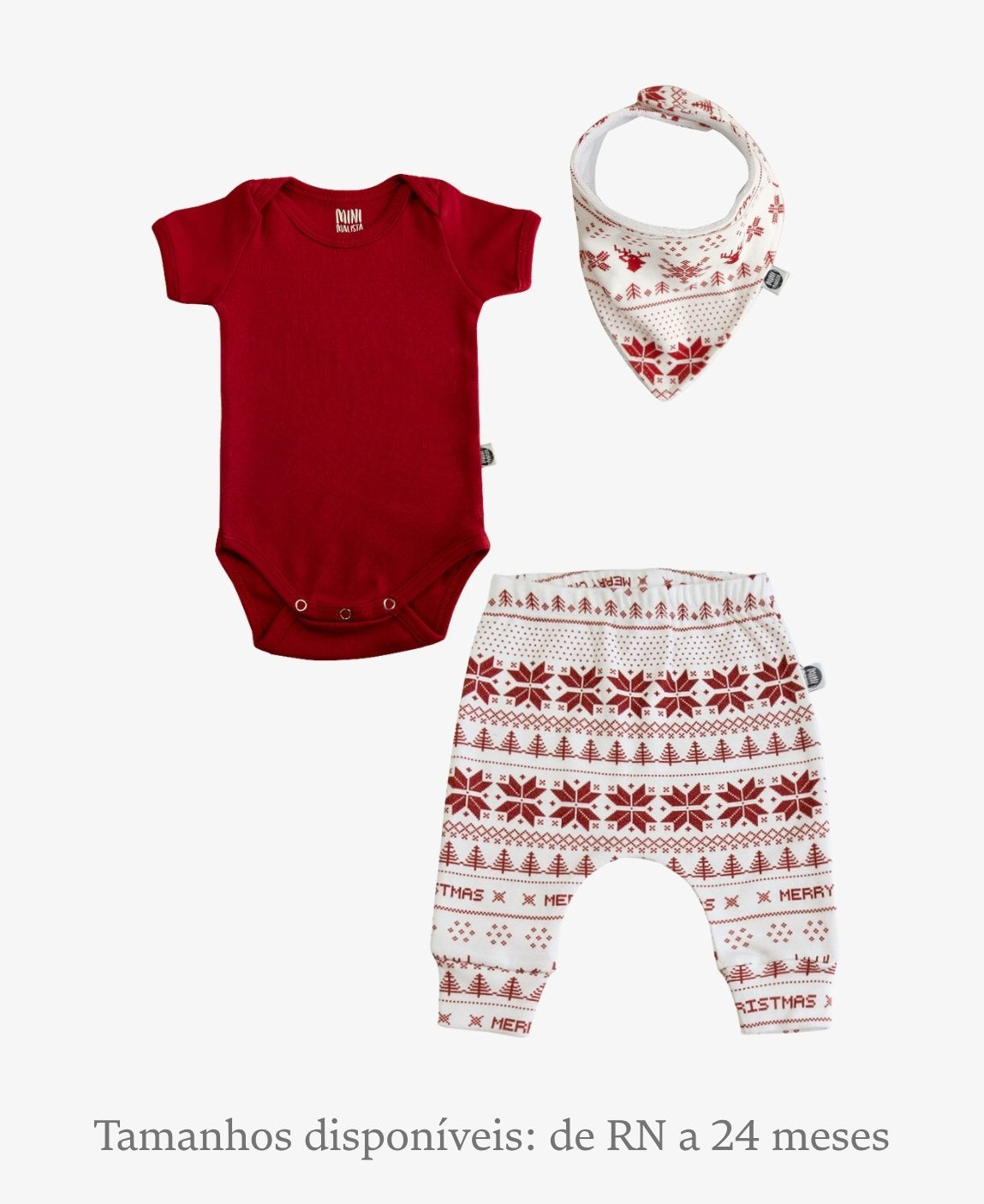 Conjunto de Natal bebê unissex de 3 peças MiniMalista Baby: body manga curta liso Real Red (vermelho), calça harém e babador bandana na estampa Xmas Tricot de tricô natalino sobre fundo Branco Off