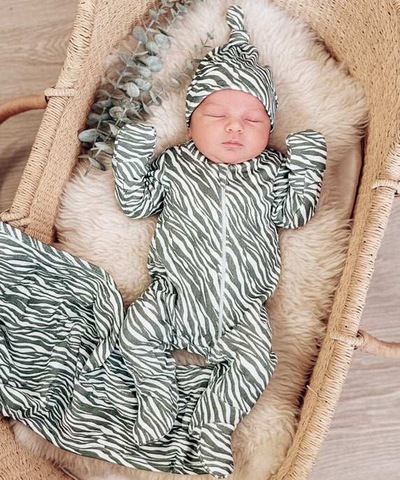 Conjunto-bebe-saida-maternidade-macacao-touca-manta-luvinha-bebe-menino-minimalista-zebra-verde-1.jpg