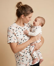 Kit Tal Mãe Tal Filho Camiseta Adulto + Calça Harém Bebê | Apricots