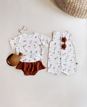 Conjunto Bebê Menina Verão Camiseta + Saia + Laço | Chocolate e Beach