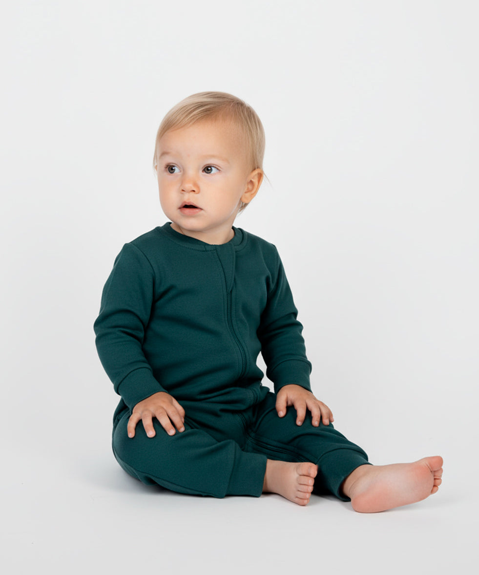 Macacao-bebe-menino-cor-lisa-liso-deep-green-verde-escuro-ziper-minimalista-baby.jpg