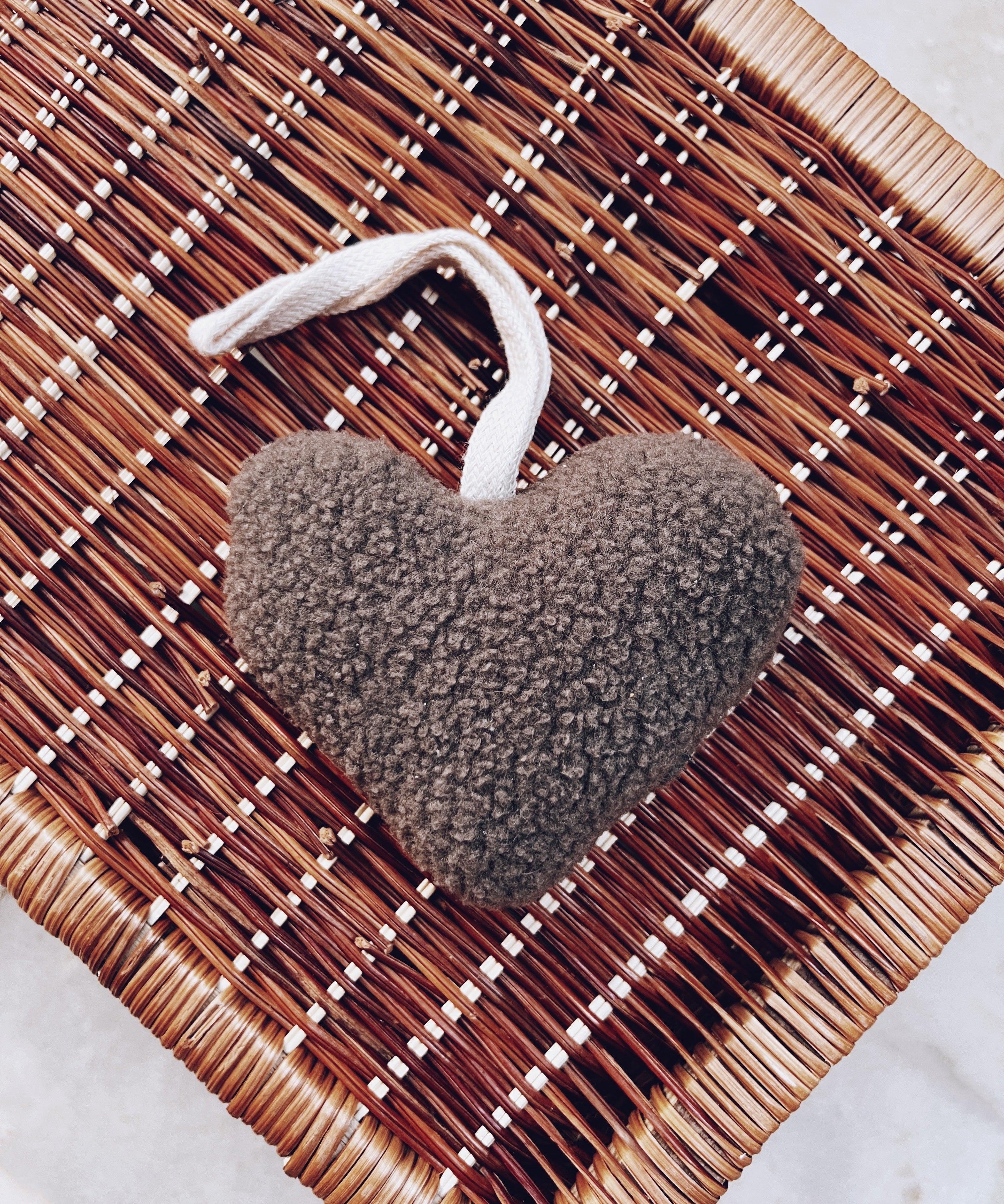 Acessório de Chupeta Teddy Heart Marrom - MiniMalista Baby - b2b, Baby, com-desconto-mm10, Meia Estação, Menino, Neutro, Unissex -bebê-minimalista-estiloso