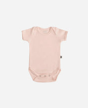 Body de Bebê Manga Curta Unissex MiniMalista | Liso Peachy - MiniMalista Baby - 0.3, b2b, Baby, black-friday, com-desconto-mm10, Meia Estação, Menina, tab-tam-body-curto -bebê-minimalista-estiloso