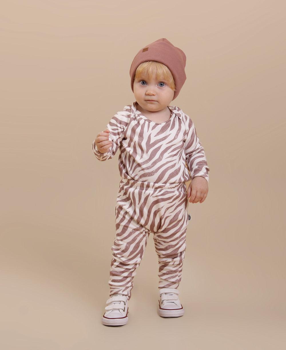 Body de Bebê Manga Longa Unissex Feline - MiniMalista Baby - b2b, Baby, com-desconto-mm10, Frio, Menina, tab-tam-body-manga-longa -bebê-minimalista-estiloso