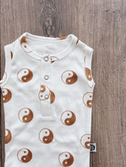 Body de Bebê Regata Unissex Botões | Yin Yang - MiniMalista Baby - 0.3, b2b, Baby, black-friday, Calor, com-desconto-mm10, Menino, tab-tam-body-regata, Verão -bebê-minimalista-estiloso