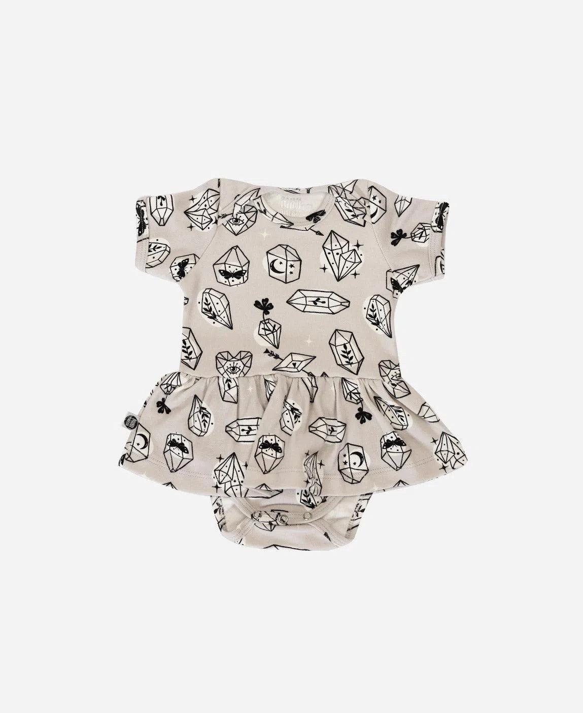 Body-Vestido de Bebê Manga Curta | Crystal - MiniMalista Baby - 0.3, 0.45, b2b, Baby, black-friday, Meia Estação, Menina, outlet, SALE-FINAL, tab-tam-body-vestido -bebê-minimalista-estiloso