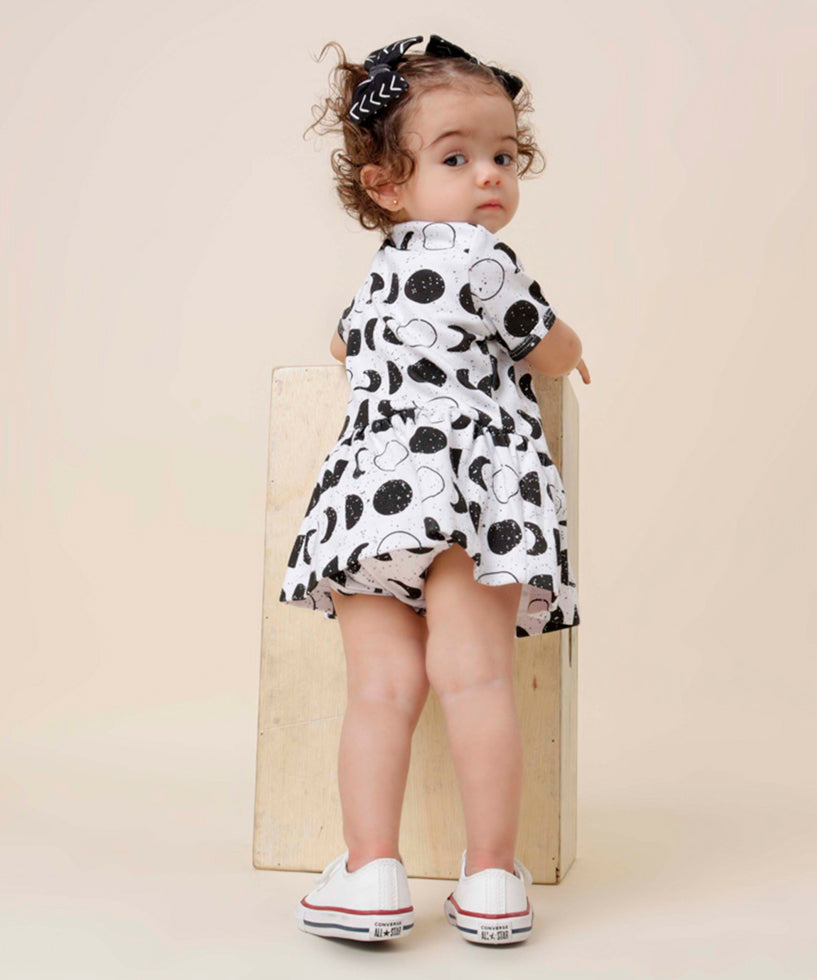 body-vestido-manga-curta-bebe-lunar-luas-preto-e-branco-minimalista-baby-2.jpg