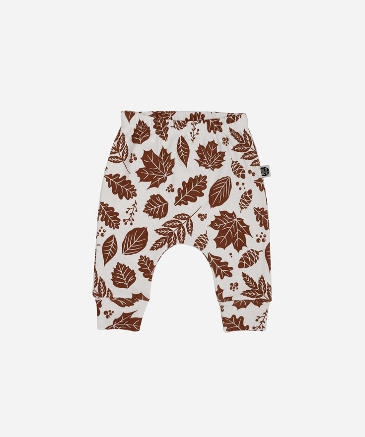calca-bebe-harem-unissex-menino-fall-estampa-folhas-outono-terracota-marrom-minimalista-baby-algodao-1.jpg