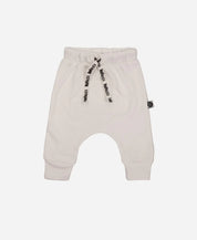 Calça Bolsão Unissex MiniMalista | Liso Branco Off - MiniMalista Baby - 0.2, Ano Novo, anonovo, b2b, Baby, black-friday, com-desconto-mm10, Kids, Meia Estação, Neutro, new, Reveillon, tab-tam-calça-bolsão-kids, Unissex -bebê-minimalista-estiloso