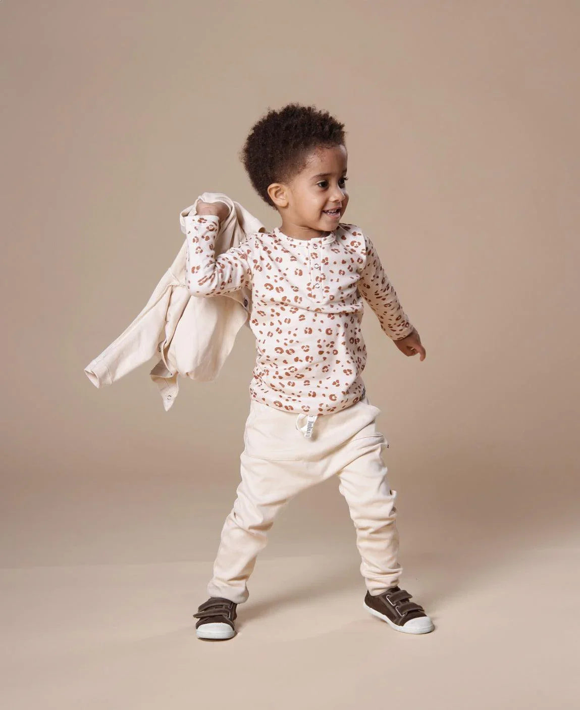 Calça Bolsão Unissex MiniMalista | Liso Sand - MiniMalista Baby - 0.2, 0.3, b2b, Baby, black-friday, com-desconto-mm10, Kids, Meia Estação, Neutro, tab-tam-calça-bolsão-kids, Unissex -bebê-minimalista-estiloso