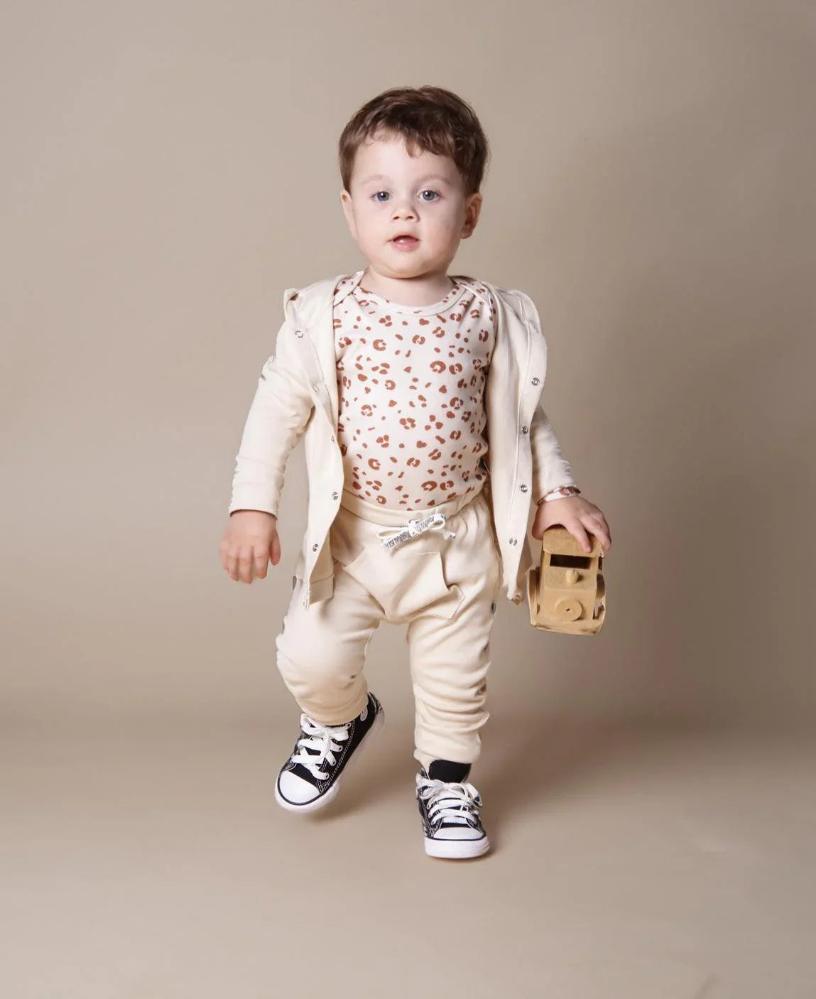 Calça Bolsão Unissex MiniMalista | Liso Sand - MiniMalista Baby - 0.2, 0.3, b2b, Baby, black-friday, com-desconto-mm10, Kids, Meia Estação, Neutro, tab-tam-calça-bolsão-kids, Unissex -bebê-minimalista-estiloso