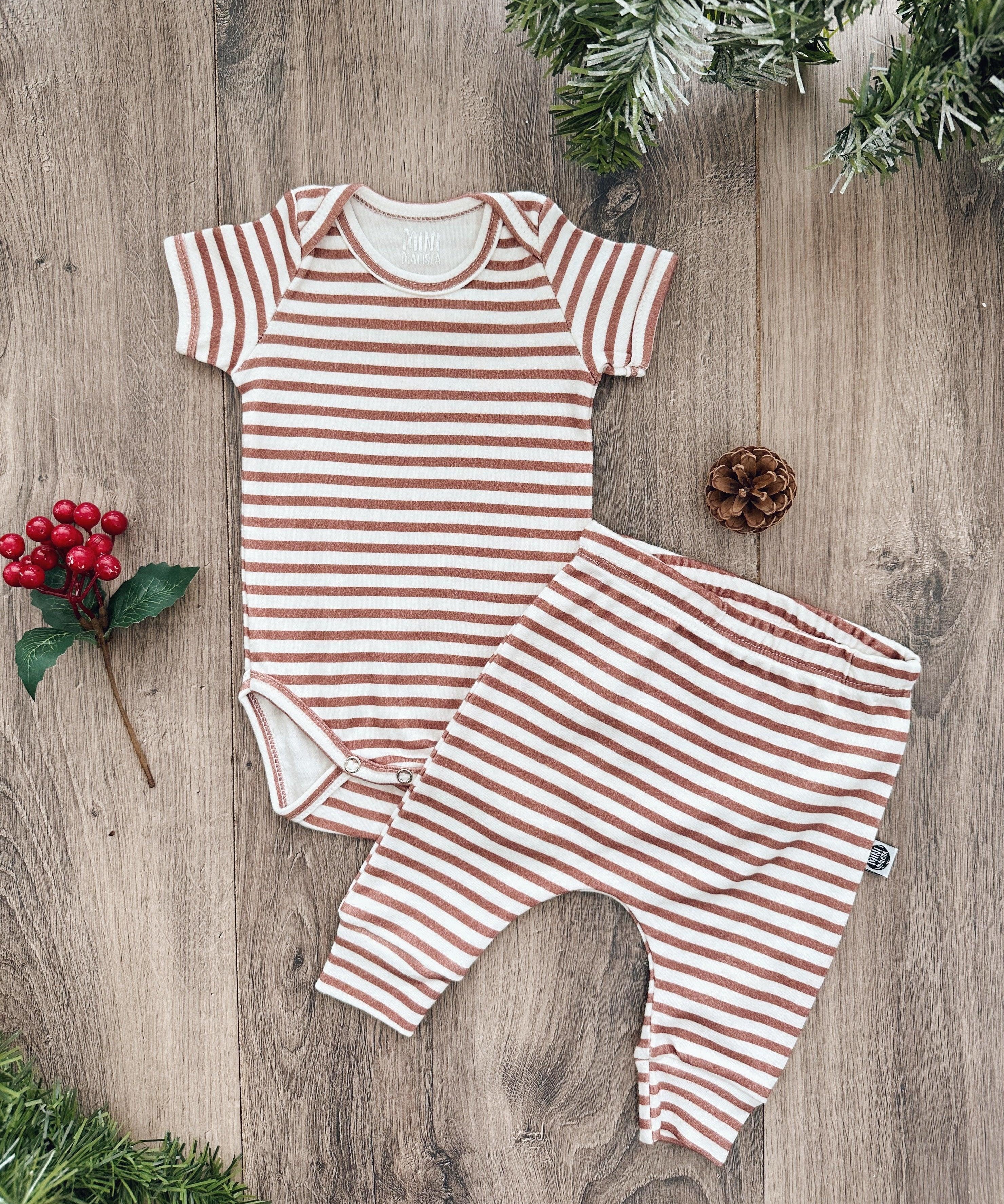 Calça de Bebê Harém Unissex | Listrinhas Chutney - MiniMalista Baby - 0.3, 0.45, b2b, Baby, black-friday, com-desconto-mm10, Meia Estação, Menino, Neutro, new, tab-tam-calça-harem-bebe, Unissex -bebê-minimalista-estiloso