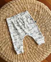 Calça de Bebê Harém Unissex | Village - MiniMalista Baby - 0, b2b, Baby, Christmas, com-desconto-mm10, Meia Estação, Menina, Menino, natal, Neutro, tab-tam-calça-harem-bebe, Unissex, Xmas -bebê-minimalista-estiloso