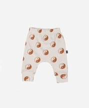 Calça de Bebê Harém Unissex | Yin Yang - MiniMalista Baby - 0.3, b2b, Baby, black-friday, com-desconto-mm10, Meia Estação, Menino, tab-tam-calça-harem-bebe -bebê-minimalista-estiloso