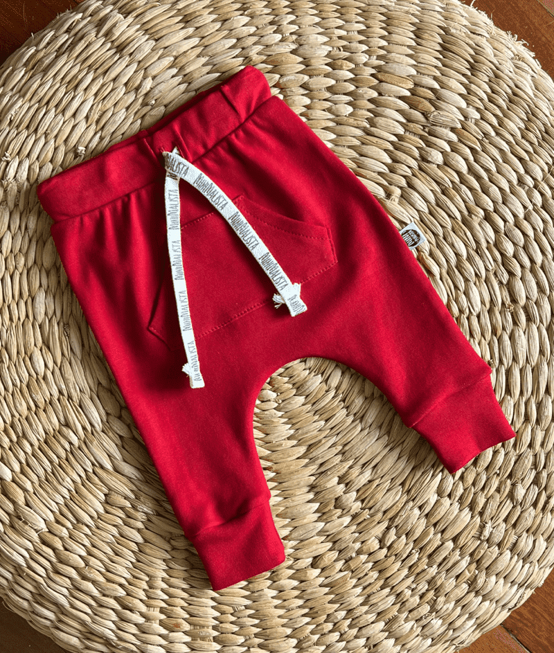 Calça de Bebê Unissex Bolsão MiniMalista Liso Real Red - MiniMalista Baby - b2b, Baby, Christmas, com-desconto-mm10, Meia Estação, Natal, Neutro, tam-tam-calça-bolsao-bebe, Unissex, Winter Sale 20%, Xmas -bebê-minimalista-estiloso