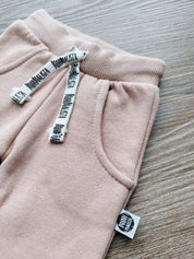 Calça Moletom Unissex Peluciado MiniMalista | Liso Mystic Rose - MiniMalista Baby - 0.5, b2b, Baby, black-friday, com-desconto-mm10, Frio, Kids, Menina, tab-tam-calca-moletom, tab-tam-calça-molet-bebe, tam-tam-calça-bolsao-bebe, Winter Sale 40% -bebê-minimalista-estiloso