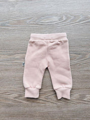 Calça Moletom Unissex Peluciado MiniMalista | Liso Mystic Rose - MiniMalista Baby - 0.5, b2b, Baby, black-friday, com-desconto-mm10, Frio, Kids, Menina, tab-tam-calca-moletom, tab-tam-calça-molet-bebe, tam-tam-calça-bolsao-bebe, Winter Sale 40% -bebê-minimalista-estiloso