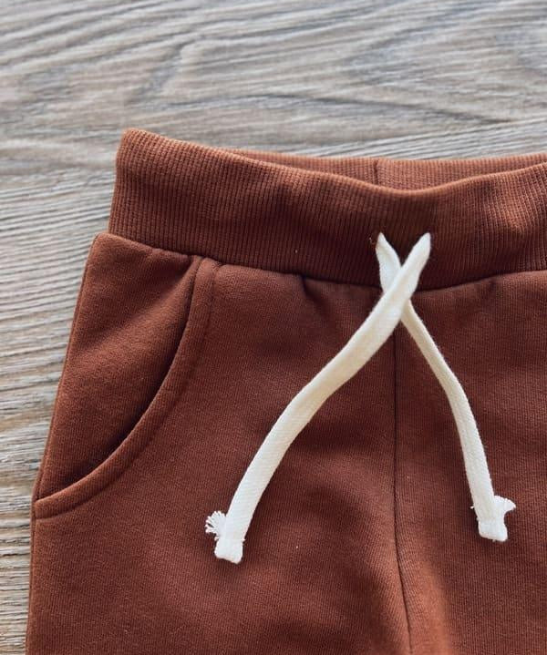 Calça Moletom Unissex Peluciado MiniMalista | Liso Oak - MiniMalista Baby - 0.3, b2b, Baby, black-friday, com-desconto-mm10, Frio, Kids, Menino, tab-tam-calca-moletom, tab-tam-calça-molet-bebe, tam-tam-calça-bolsao-bebe -bebê-minimalista-estiloso