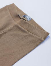 Calça Unissex Slim Canelado MiniMalista | Liso Mocha - MiniMalista Baby - 0.3, 0.4, b2b, Baby, black-friday, Frio, Kids, Menina, Menino, Neutro, outlet, SALE-FINAL, tab-tam-calça-slim, Unissex, Winter Sale 30%, Winter Sale 40% -bebê-minimalista-estiloso
