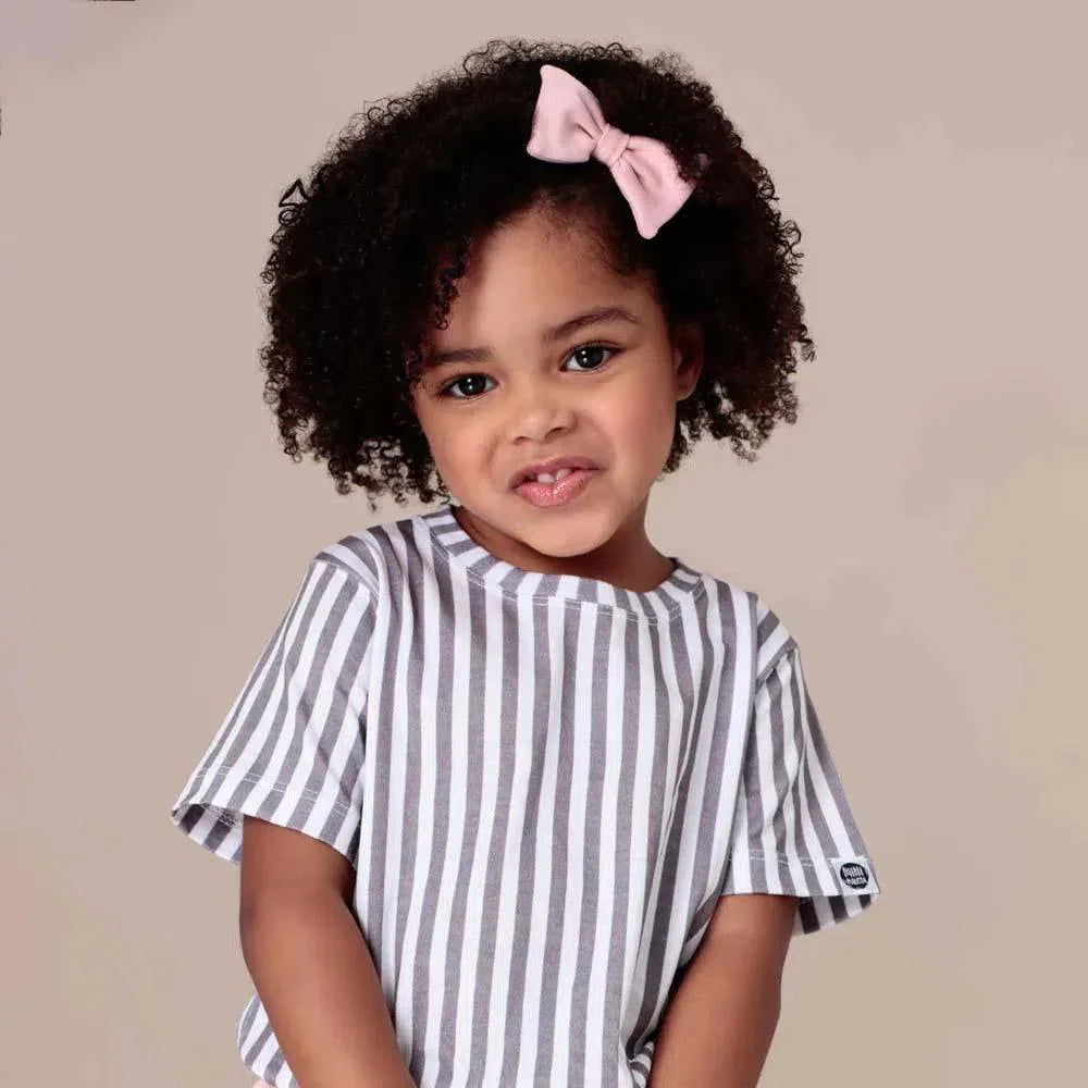 Camiseta Infantil Manga Curta Unissex | Listras Retrô Cinza - MiniMalista Baby - 0.3, 0.45, b2b, black-friday, Kids, Meia Estação, Menino, minime, Neutro, outlet, SALE-FINAL, tab-tam-camiseta-manga-curta, Unissex -bebê-minimalista-estiloso