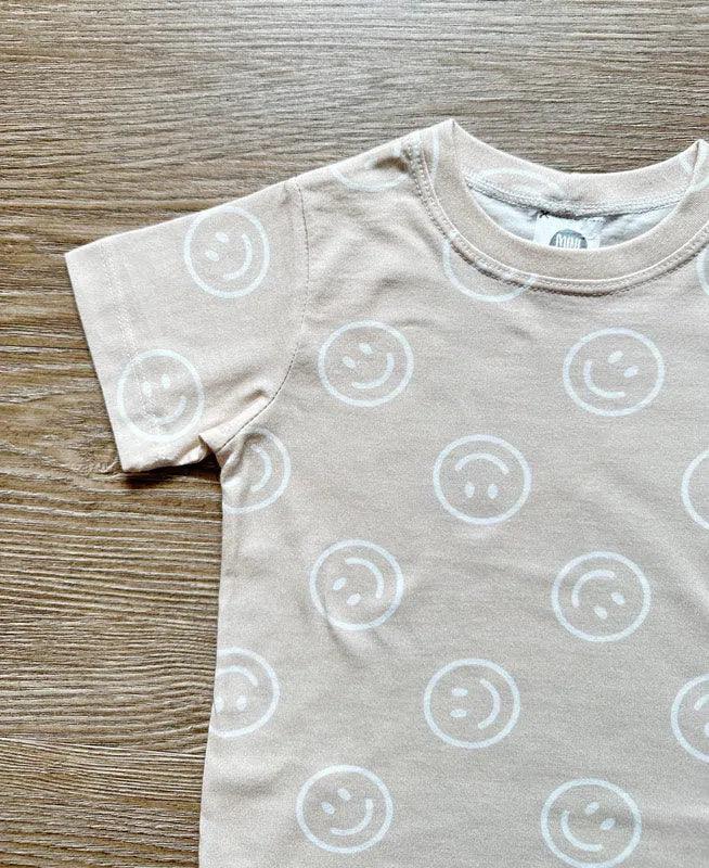 Camiseta Infantil Manga Curta Unissex | Smiley - MiniMalista Baby - 0.3, b2b, black-friday, com-desconto-mm10, Kids, Meia Estação, Menino, Neutro, tab-tam-camiseta-manga-curta, Unissex -bebê-minimalista-estiloso