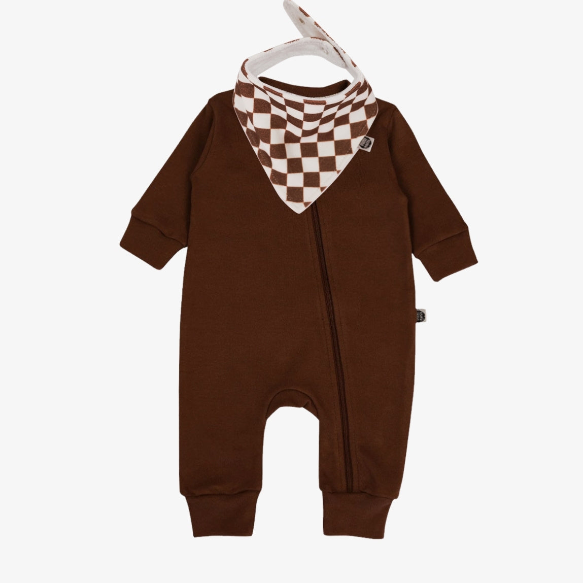 conjunto-macacao-liso-marrom-oak-babador-xadrez-quadriculado-marrom-racer-oak-minimalista-baby-menino-1.jpg
