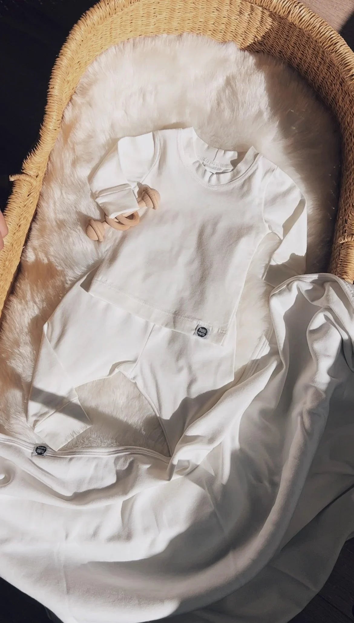 Conjunto Pijama Bebê Unissex Manga Longa MiniMalista | Liso Branco Off - MiniMalista Baby - Ano Novo, anonovo, b2b, Baby, Frio, Menina, Neutro, new, Reveillon, Unissex -bebê-minimalista-estiloso
