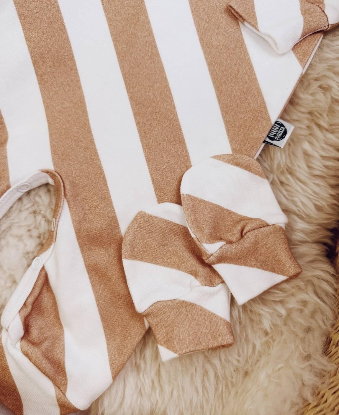 Kit Presente Saída de Maternidade Bebê 4 peças | Listras Diagonais Bege