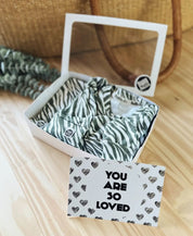 Kit Presente Saída de Maternidade Bebê 4 peças | Zebra - Com Caixa Presente