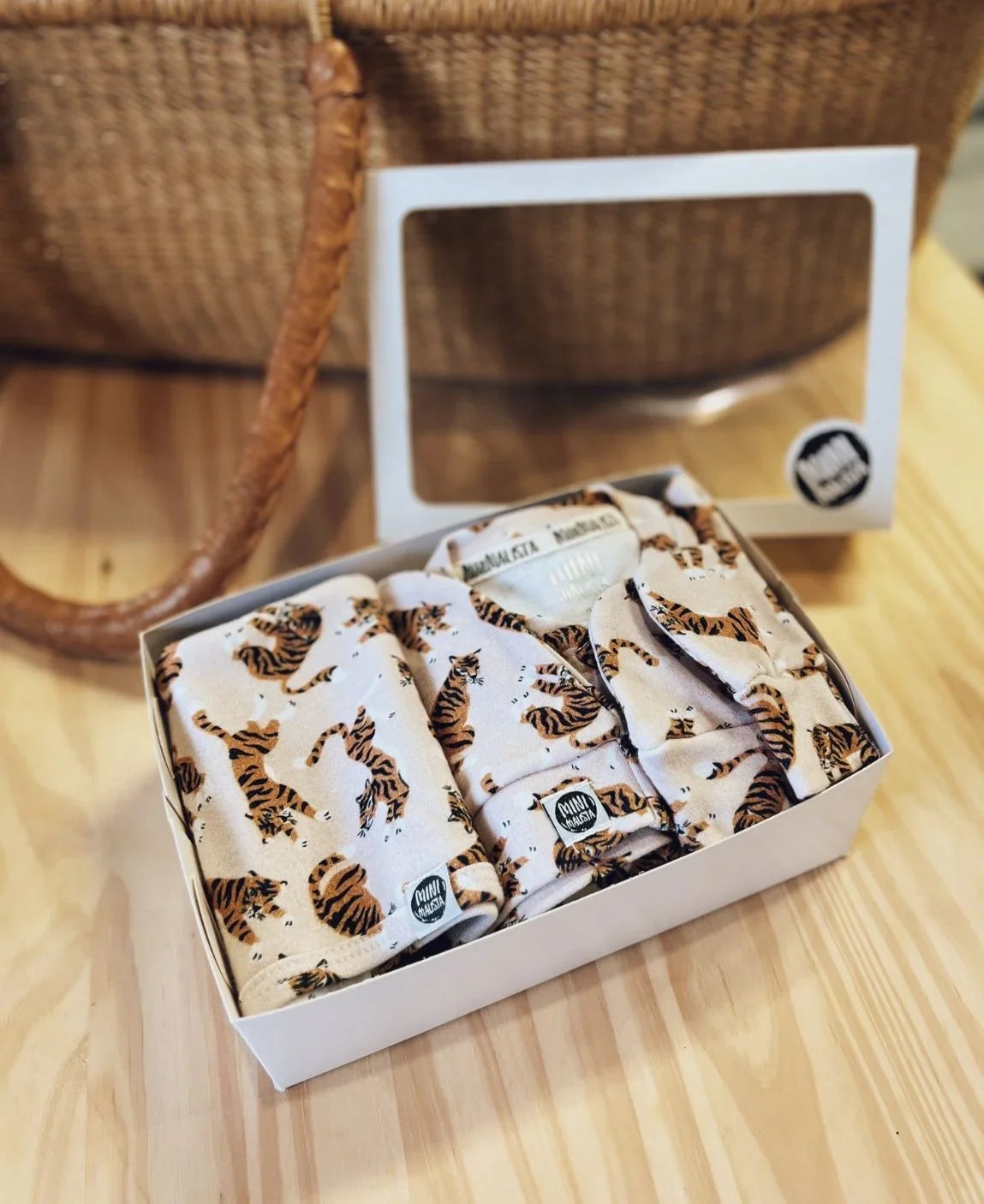 Kit Presente Saída de Maternidade Bebê 4 peças | Tiger