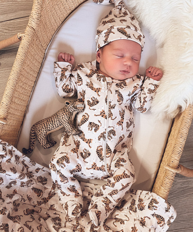 conjunto-saida-de-maternidade-bebe-minimalista-tiger-tigre-bebe-miimalista-baby.jpg