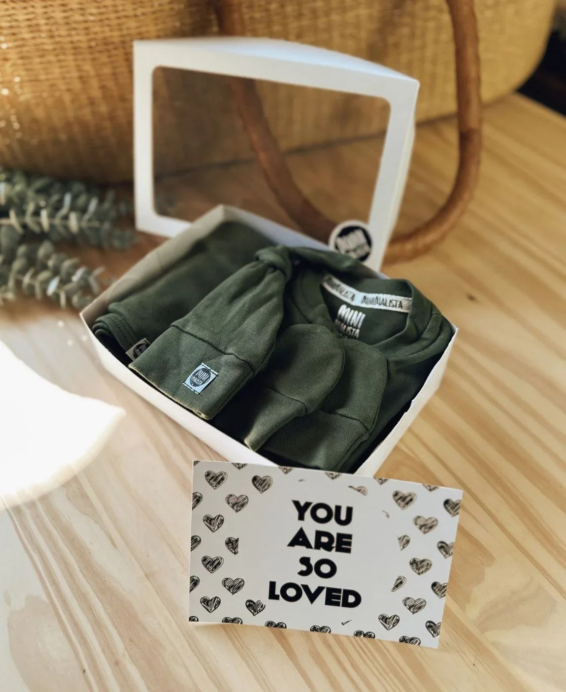 Kit Presente Saída de Maternidade Bebê 4 peças | Liso Jungle Green