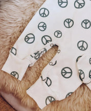 Kit Presente Saída de Maternidade Bebê 4 peças | Peace and Love - Com Caixa Presente