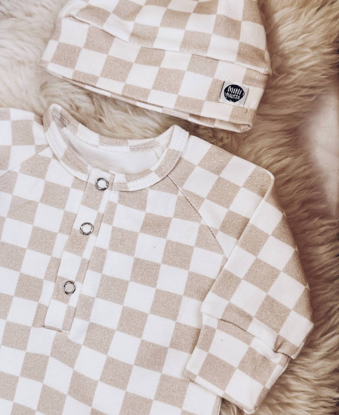 Kit Presente Saída de Maternidade Bebê 4 peças | Racer Beige  - Com Caixa Presente