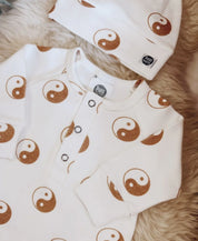Kit Presente Saída de Maternidade Bebê 4 peças | Yin Yang