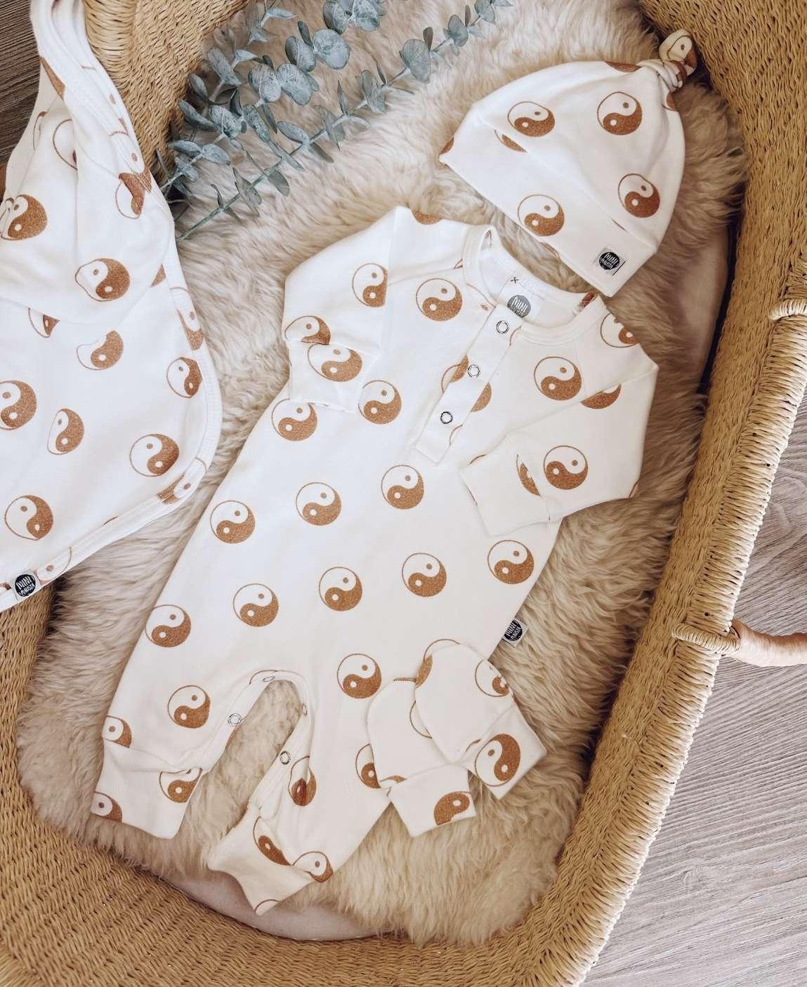 Kit Presente Saída de Maternidade Bebê 4 peças | Yin Yang