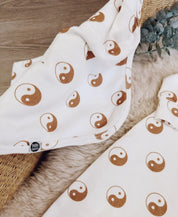 Kit Presente Saída de Maternidade Bebê 4 peças | Yin Yang