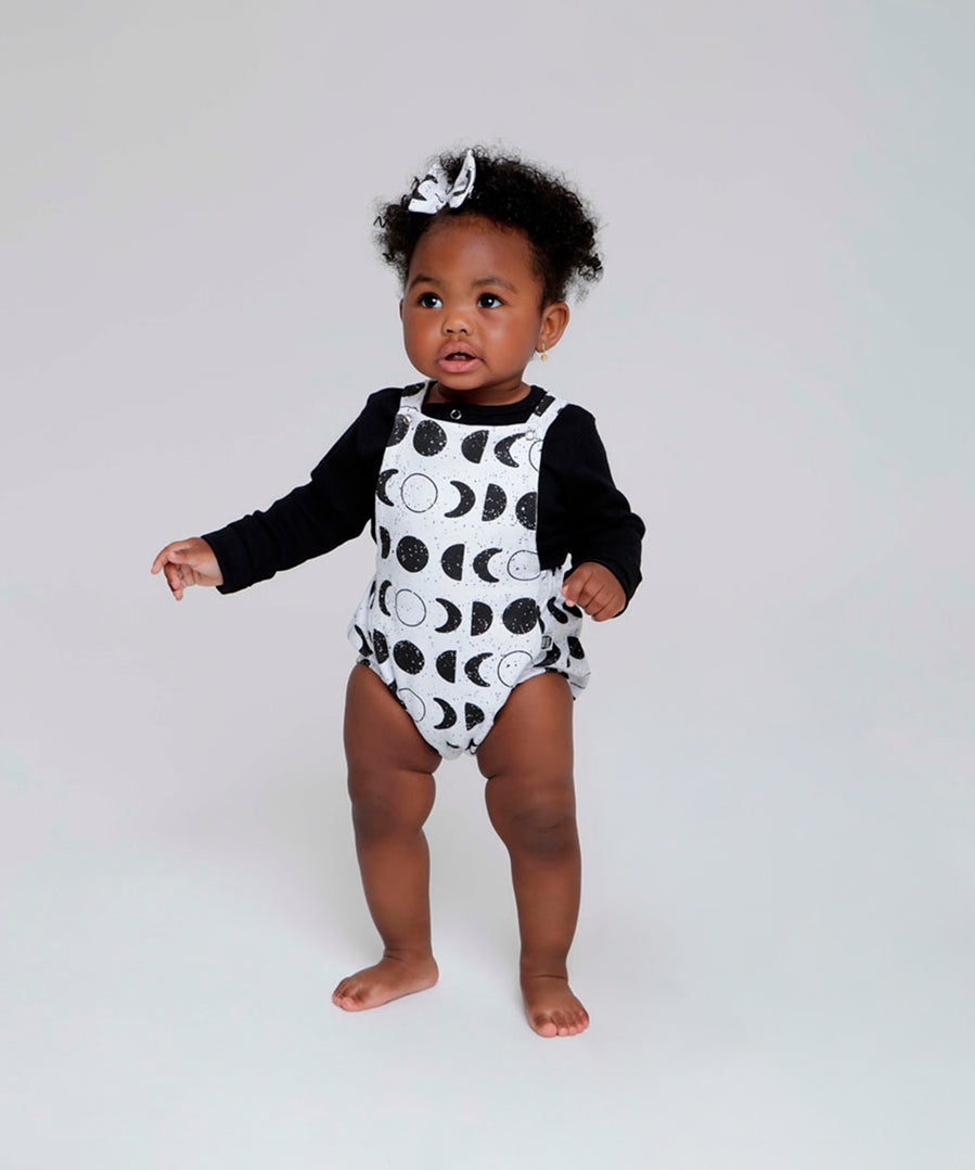 jardineira-bebe-menina-unissex-lunar-fases-da-lua-preto-e-branco-bebe-minimalista-1.jpg