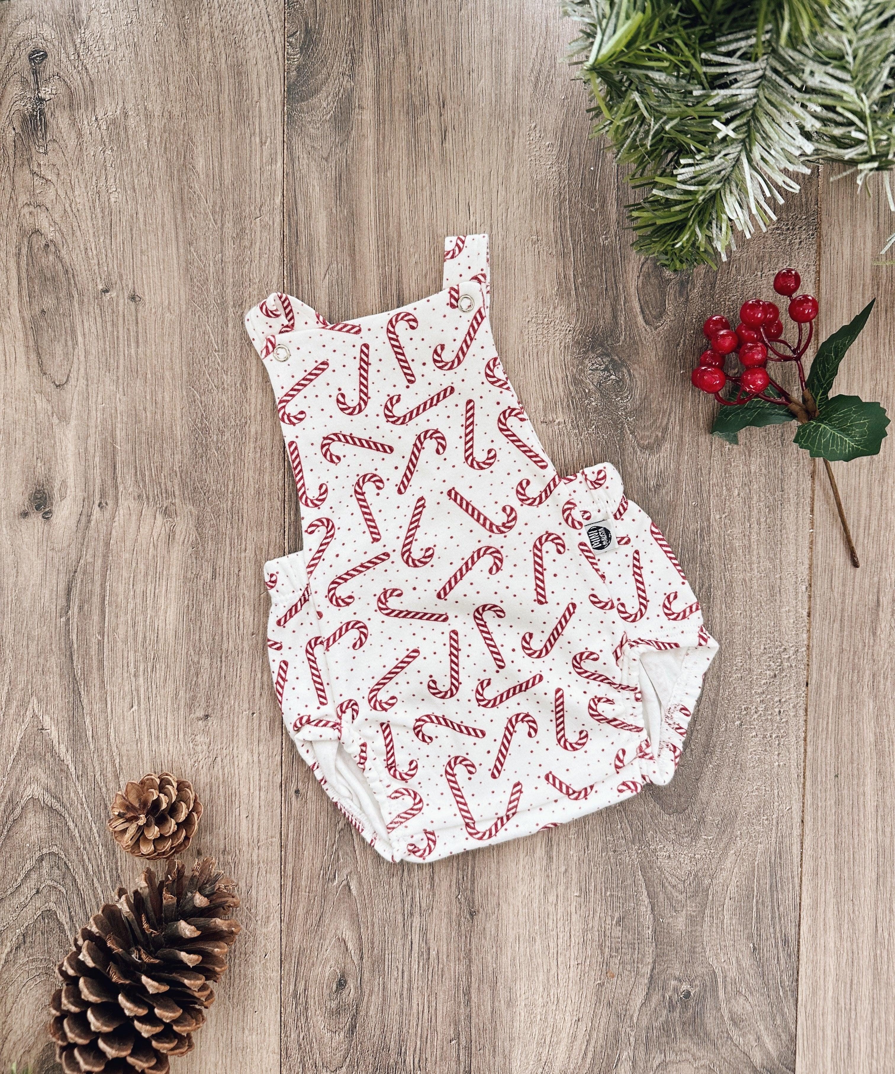 Jardineira de Bebê Unissex | Candy Cane - MiniMalista Baby - 0, b2b, Baby, Calor, Christmas, com-desconto-mm10, Menina, natal, Neutro, SALE-FINAL, tab-tam-jardineiras, ultimas-peças, Unissex, Verão, Xmas -bebê-minimalista-estiloso