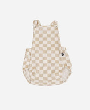 Jardineira de Bebê Unissex | Racer Beige - MiniMalista Baby - 0.3, b2b, Baby, black-friday, Calor, com-desconto-mm10, Menina, Neutro, tab-tam-jardineiras, Unissex, Verão -bebê-minimalista-estiloso