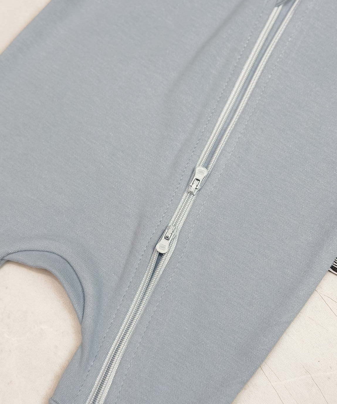 macacao-bebe-menino-masculino-liso-algodao-egipcio-minimalista-baby-azul-claro-azul-coastal-menino-2.jpg