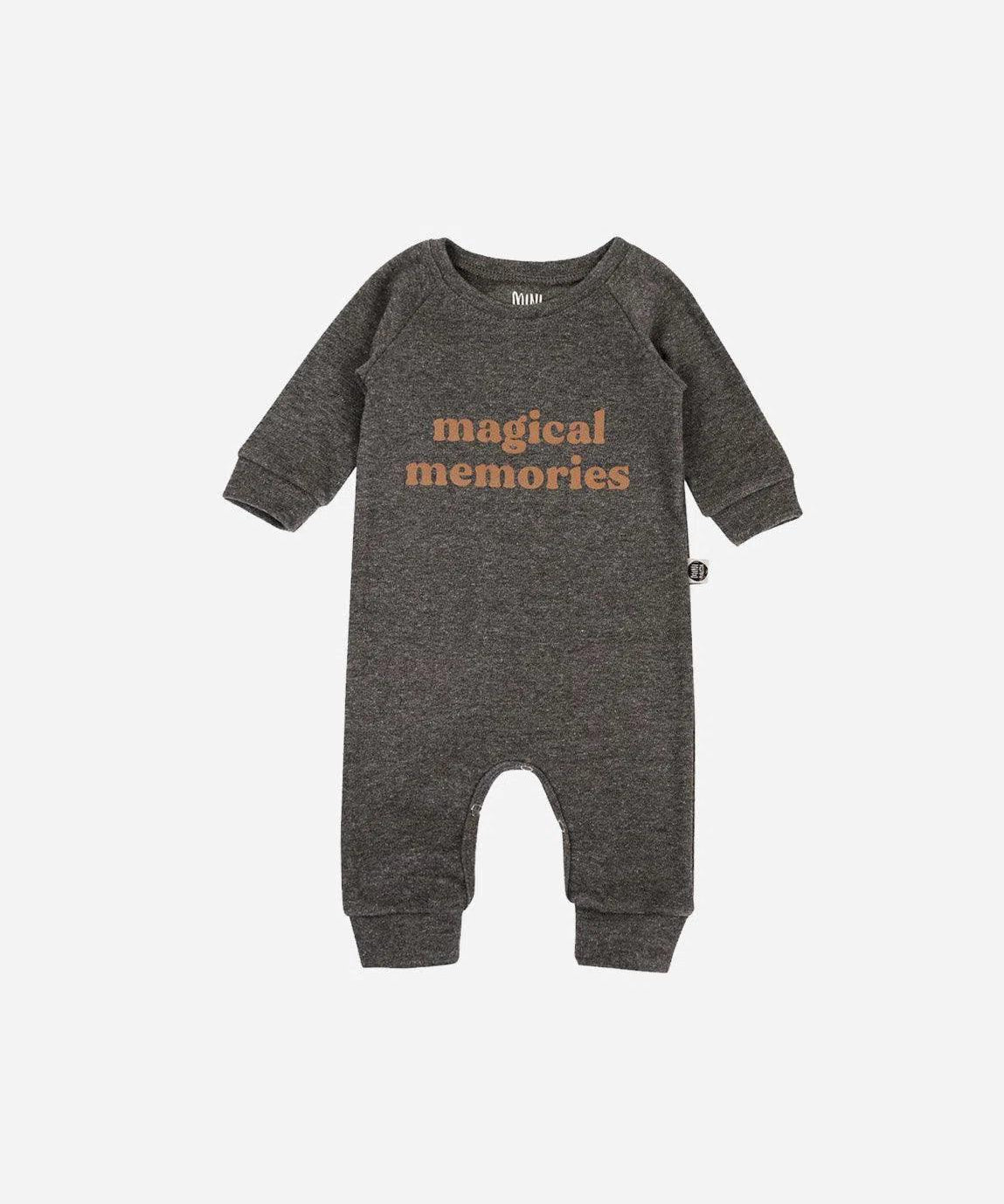 Macacão de Bebê Raglan Botões Unissex Magical Memories - MiniMalista Baby - 0.5, b2b, Baby, black-friday, com-desconto-mm10, Meia Estação, Menina, Menino, Neutro, tab-tam-mac-botões, Unissex -bebê-minimalista-estiloso